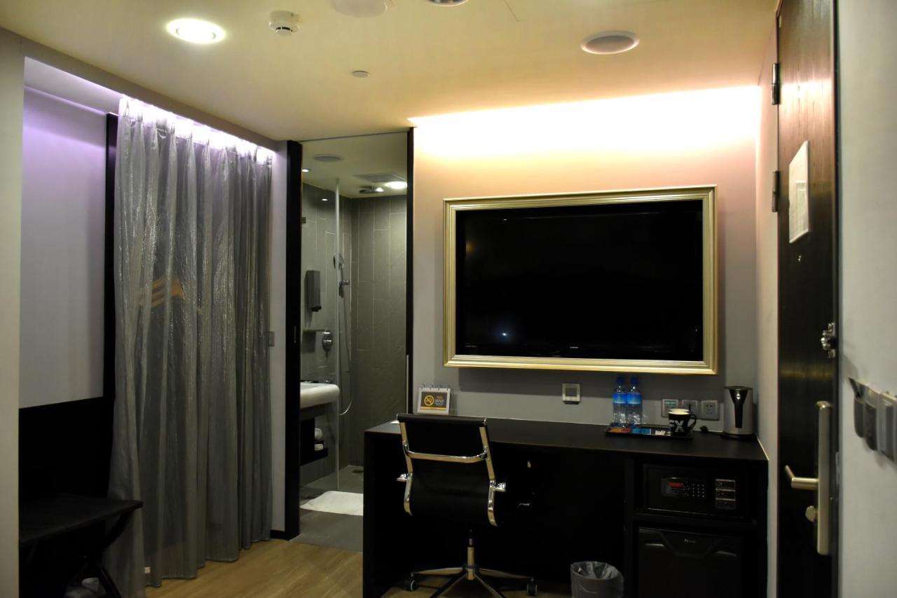 Fx Hotel Tainan Eksteriør billede